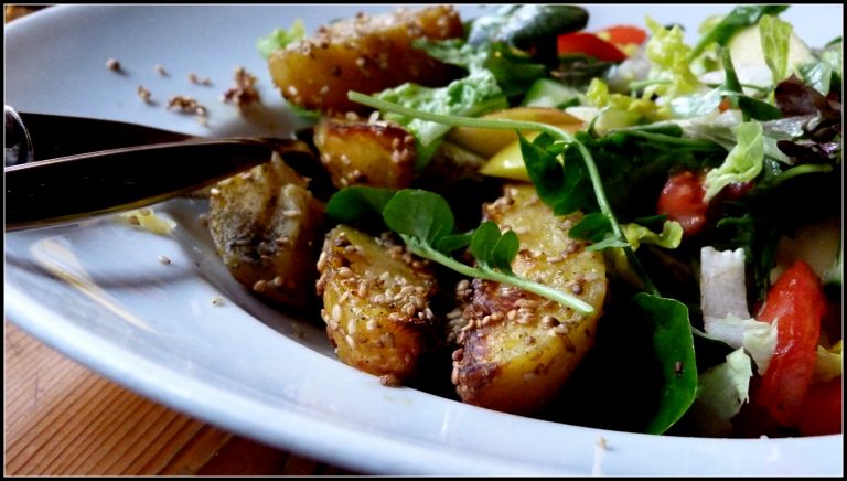 Fleischlos glücklich: Gegrillte Sesam-Koriander-Kartoffeln mit ...